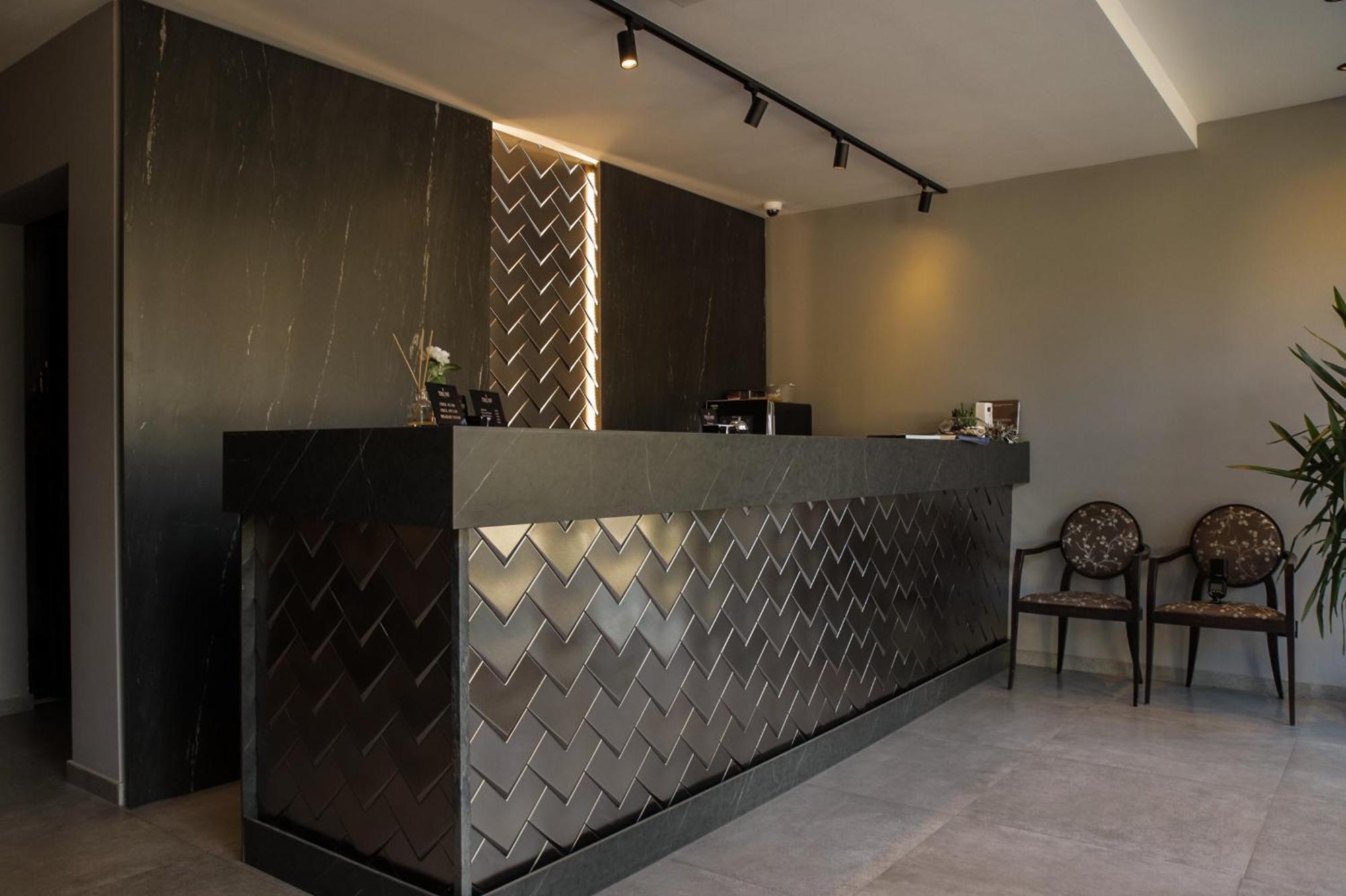 Triumf Hotel Prizren Eksteriør billede